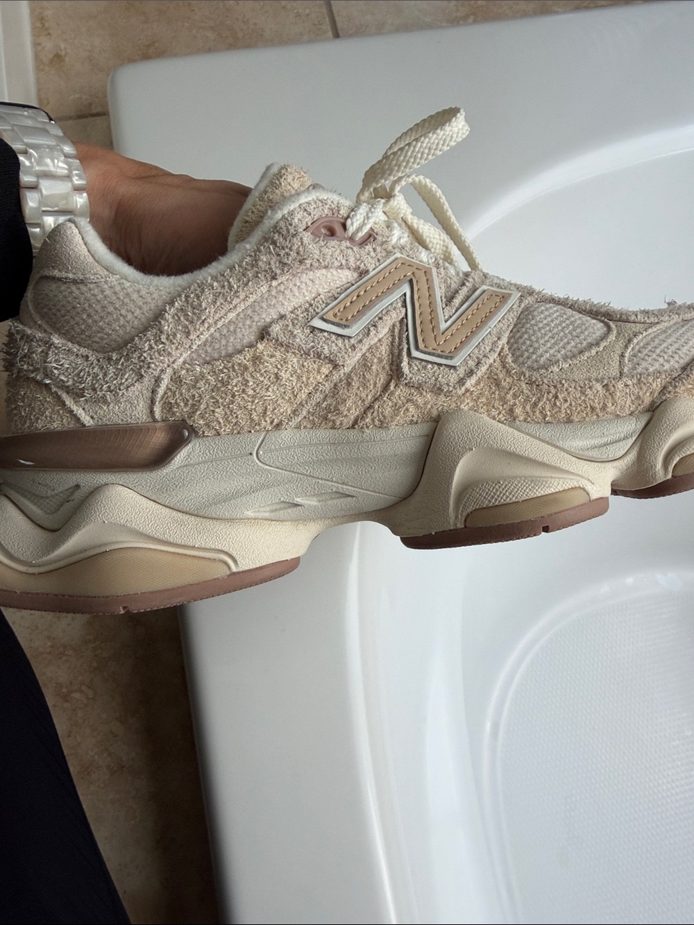 New Balance 9060 Beige Cream Lace-Up Sneakers 7 - Picture 4 of 9
